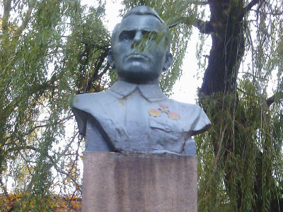 Памятник «Николенко Степану Михайловичу, Герою Советского Союза, майору».